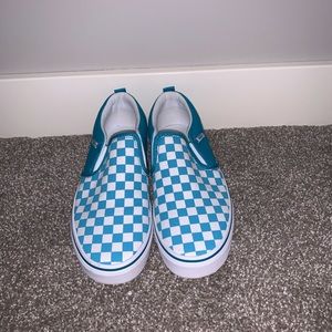 Kids size 5 (women’s size 7) VANS